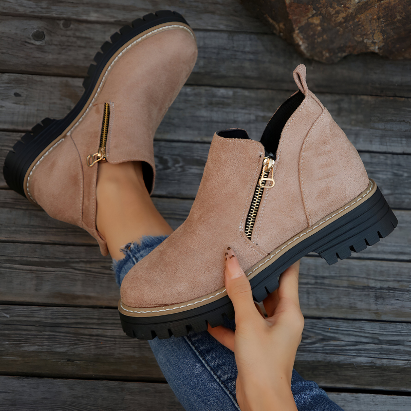 Ombeline | Chunky Sole Chelsea Boots for Women - sole detail