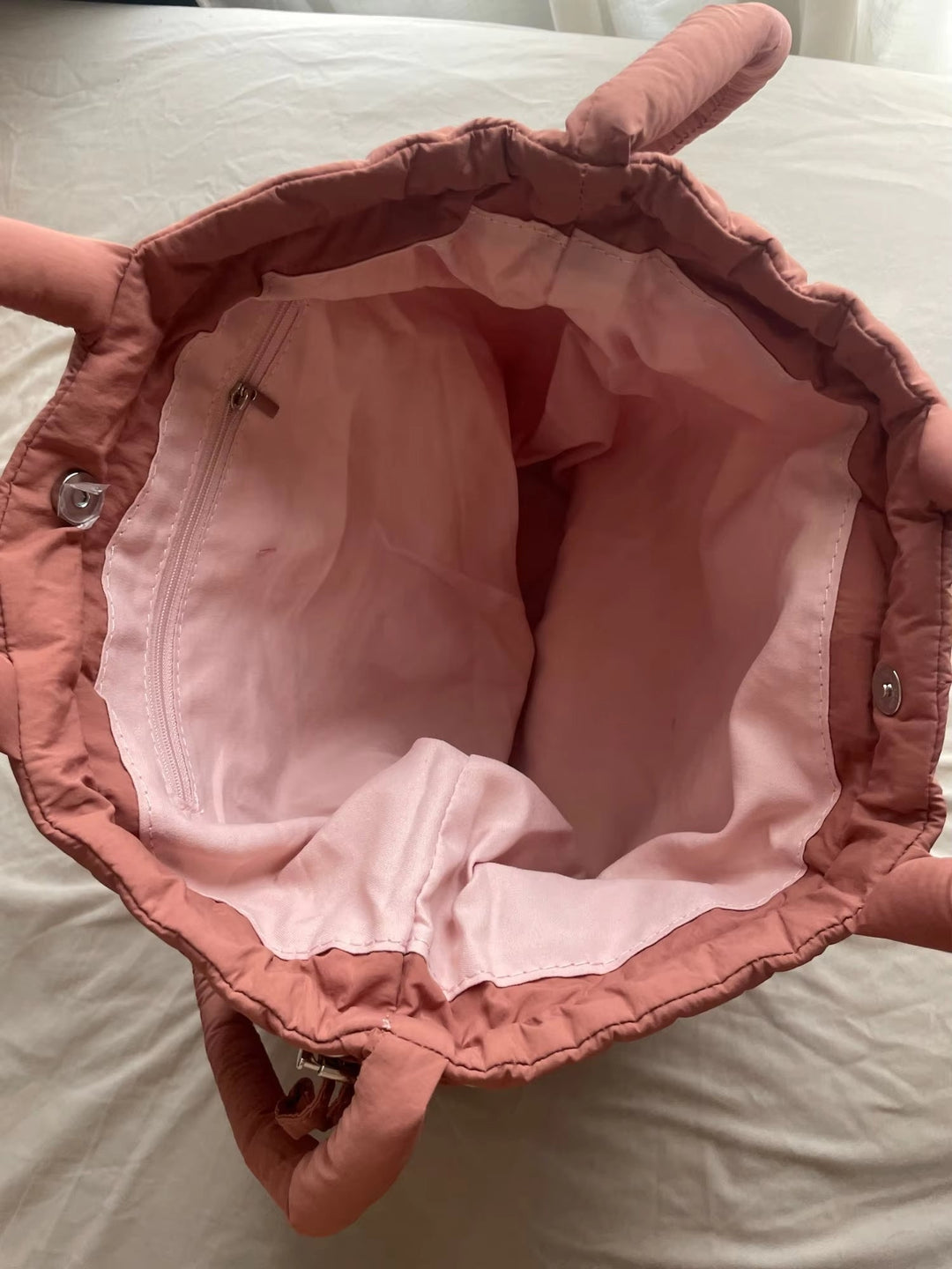 Isaure | Padded Drawstring Tote Bag for Women - strap detail