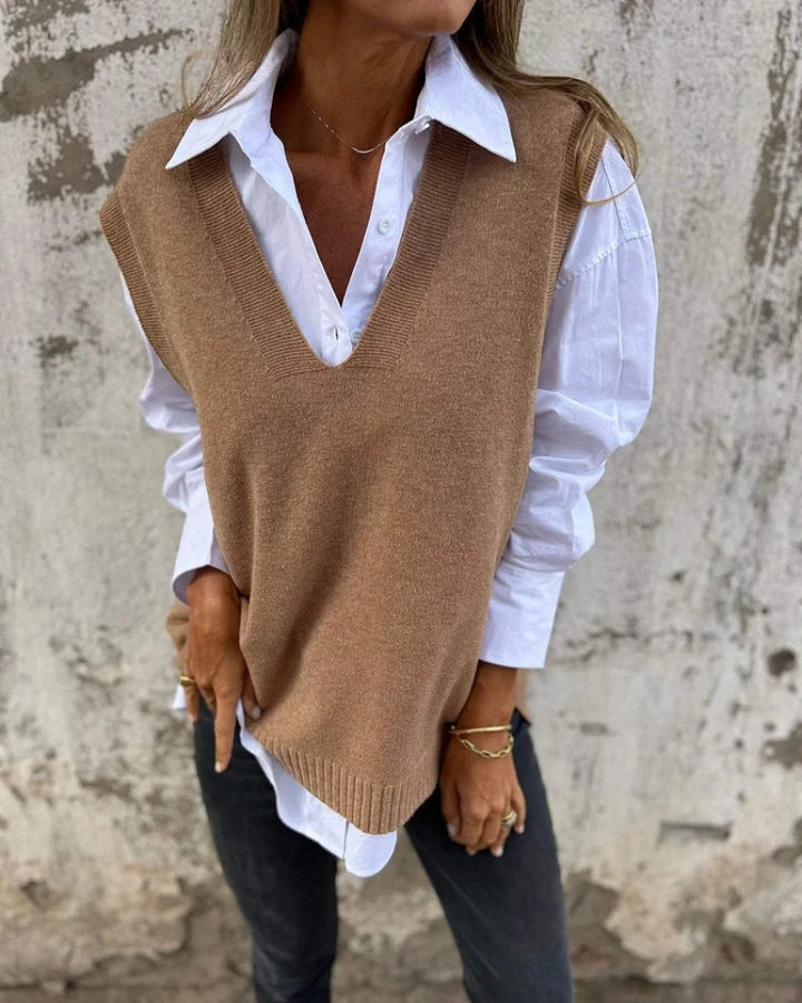 Sweater Vest with Collar and Ribbed Trim in taupe