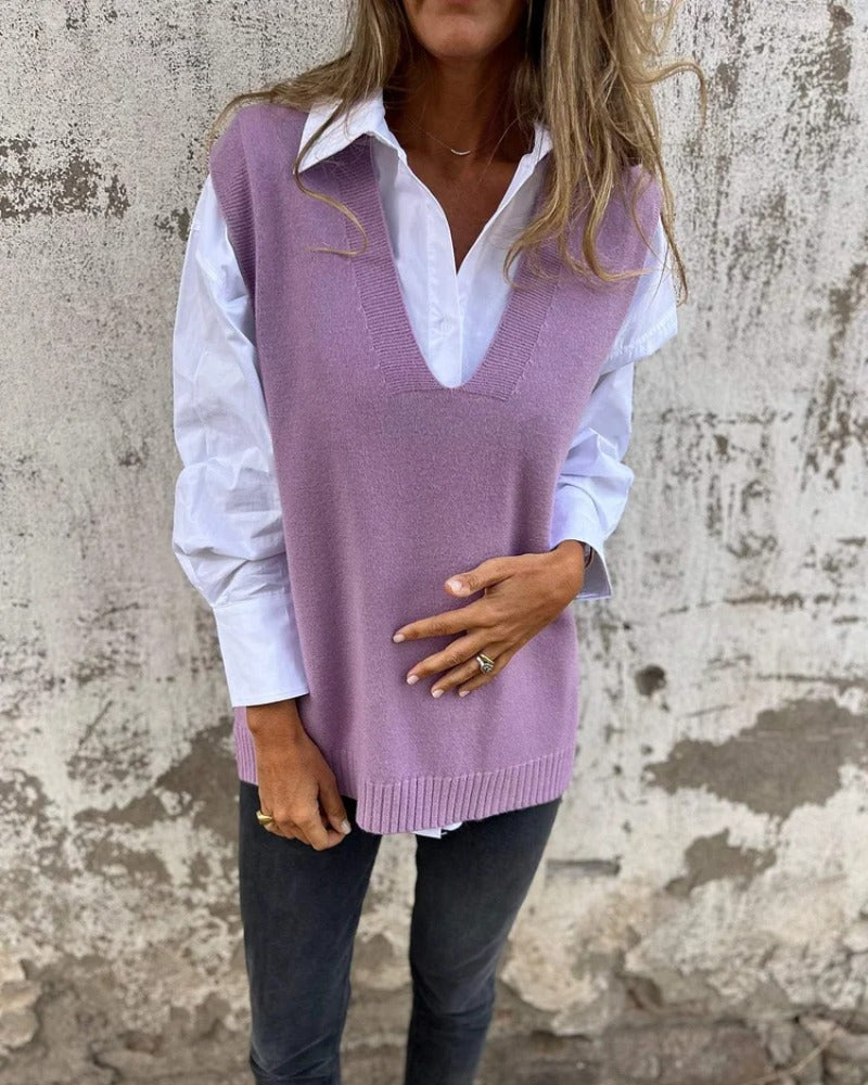 Sweater Vest with Collar and Ribbed Trim in lilac