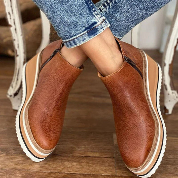 Cordelie Chelsea Boots for women