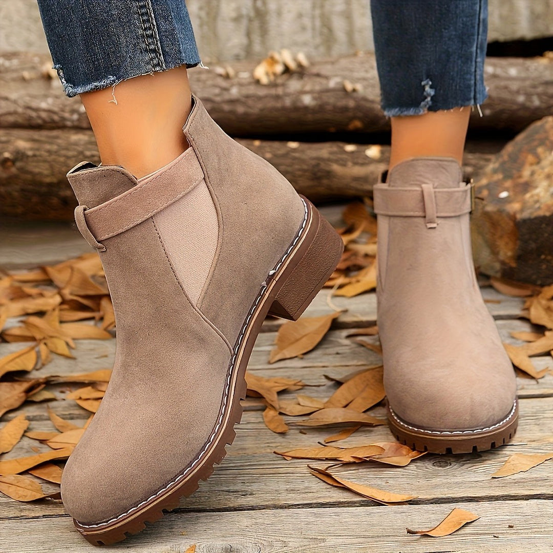 Juniper chunky buckle lug sole chelsea boots — image 9