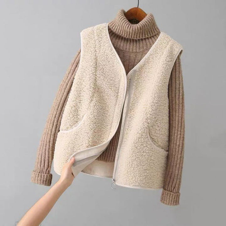 Fleece Vest with Zip Front and Side Pockets in cream