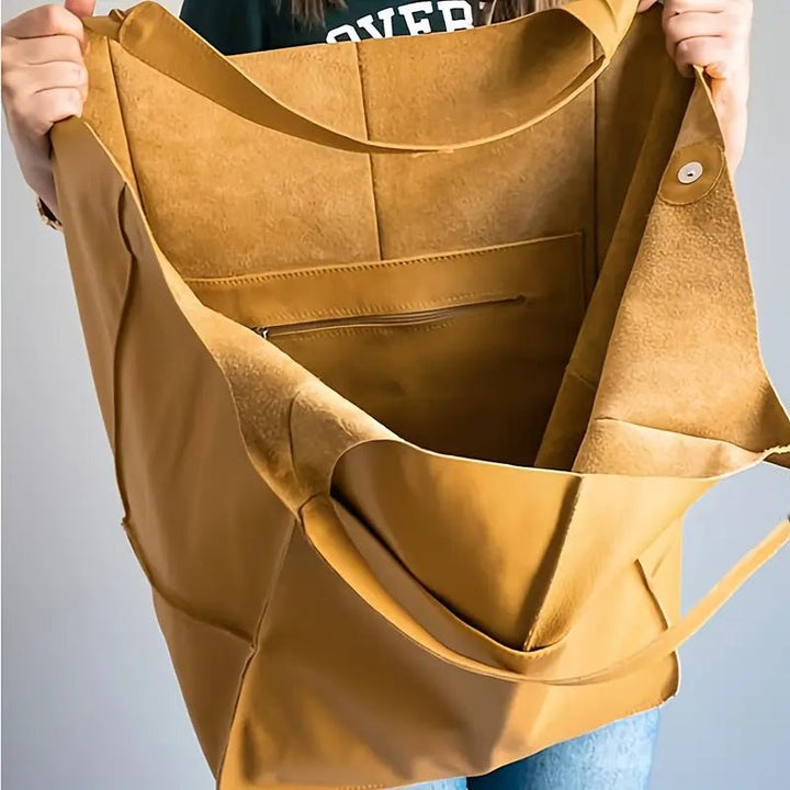 Coline | Oversized Leather Tote Bag for Women - detail view