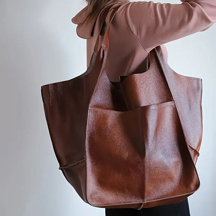 Coline | Oversized Leather Tote Bag for Women - strap detail